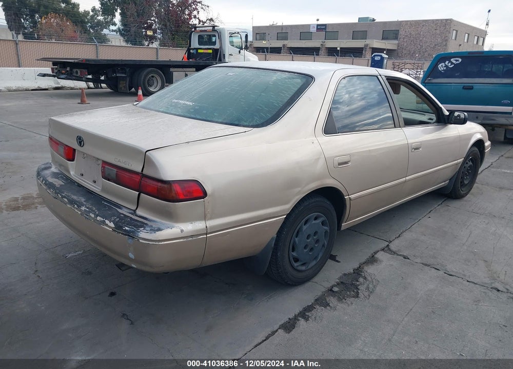 1997 TOYOTA CAMRY LE VIN: 4T1BG22K9VU790974