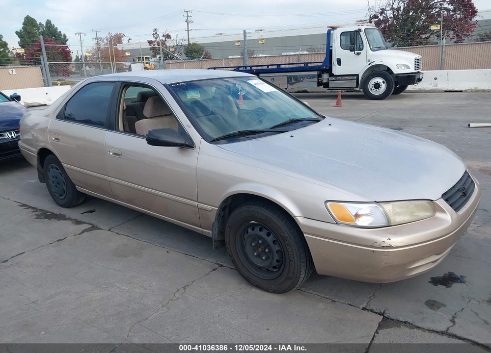 1997 TOYOTA CAMRY LE VIN: 4T1BG22K9VU790974