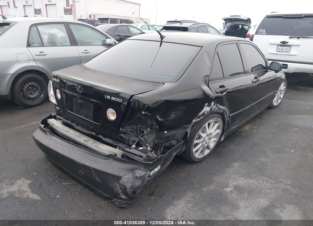 2001 LEXUS IS 300 VIN: JTHBD182710005544