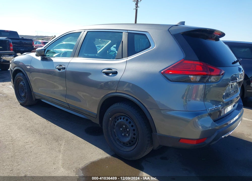 2017 NISSAN ROGUE S VIN: 5N1AT2MT3HC743429