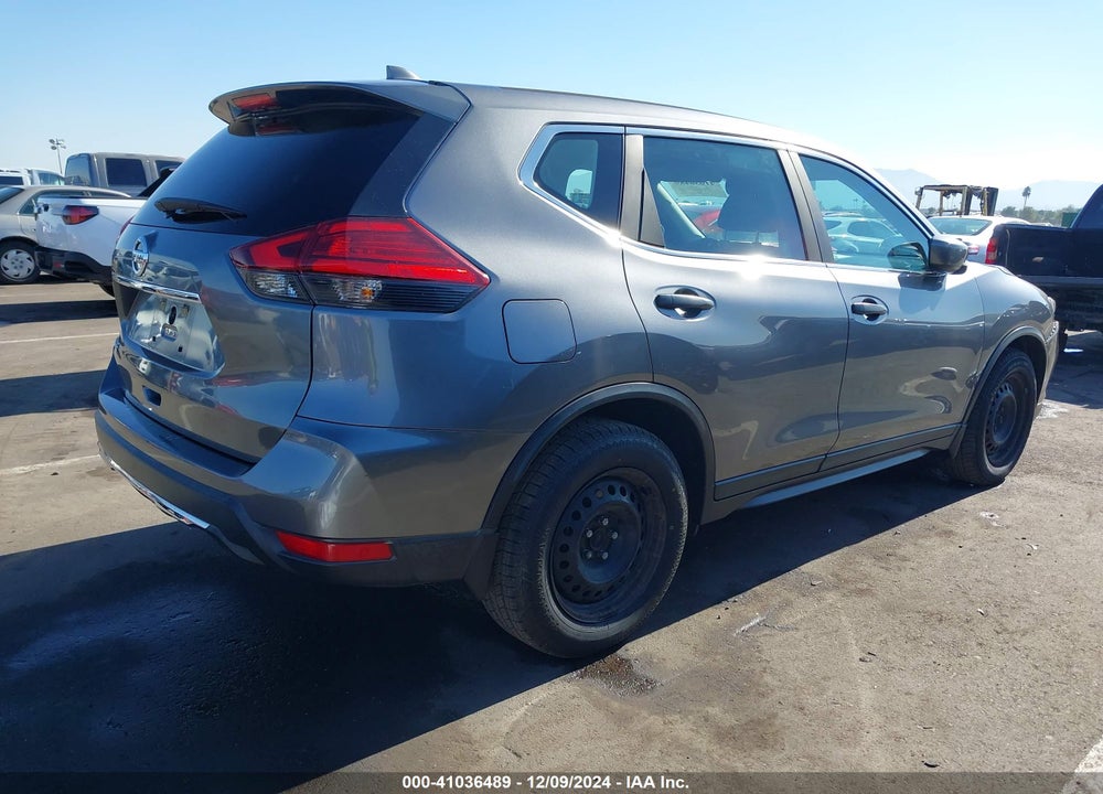 2017 NISSAN ROGUE S VIN: 5N1AT2MT3HC743429