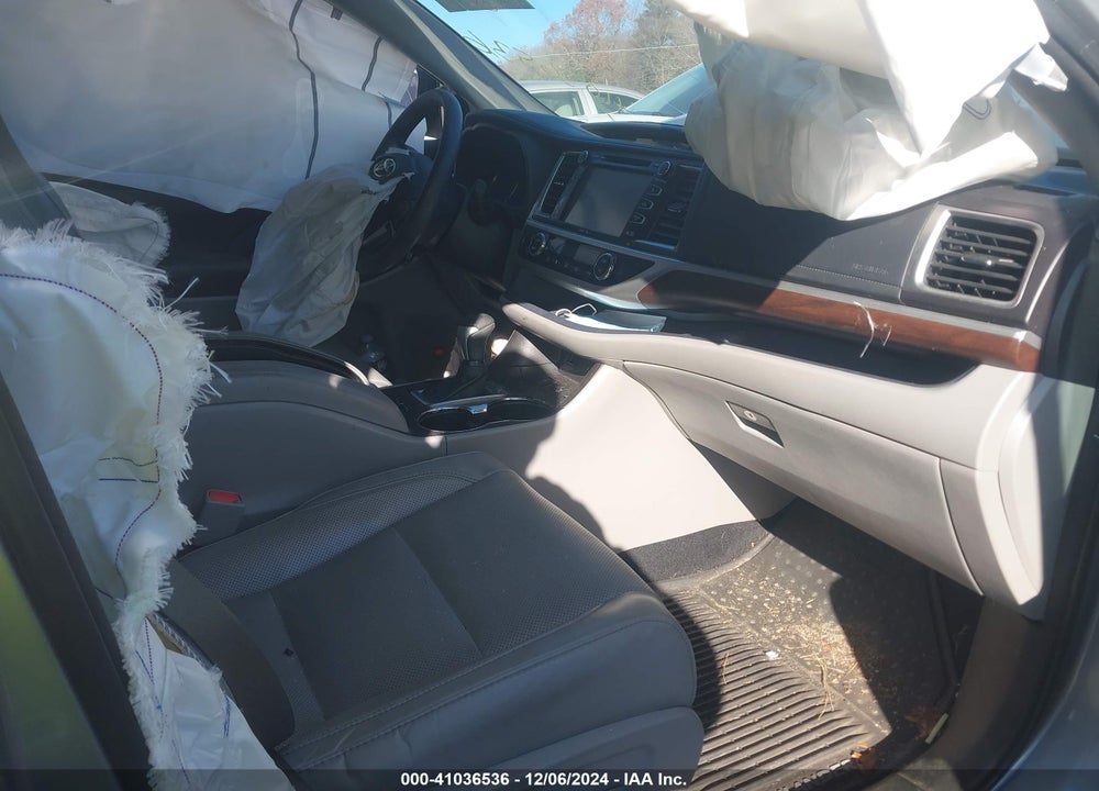 2015 TOYOTA HIGHLANDER LIMITED PLATINUM V6 VIN: 5TDDKRFH8FS210669