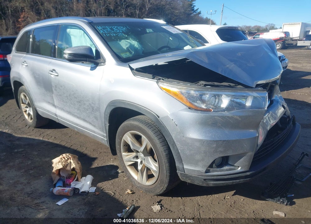 2015 TOYOTA HIGHLANDER LIMITED PLATINUM V6 VIN: 5TDDKRFH8FS210669