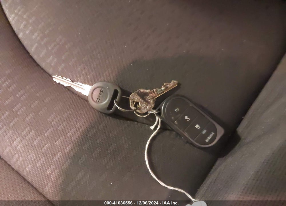 2015 GMC ACADIA SLE-1 VIN: 1GKKRNED0FJ270070