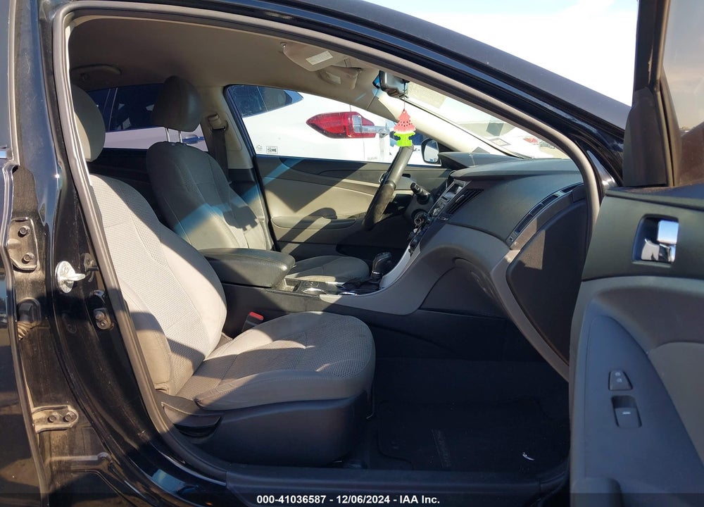 2013 HYUNDAI SONATA GLS VIN: 5NPEB4AC6DH680852