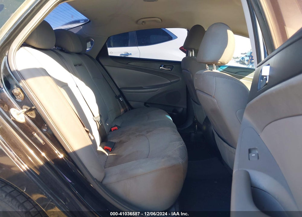 2013 HYUNDAI SONATA GLS VIN: 5NPEB4AC6DH680852