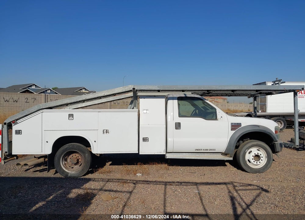 2008 FORD F-550 CHASSIS XL/XLT VIN: 1FDAF56RX8ED64409