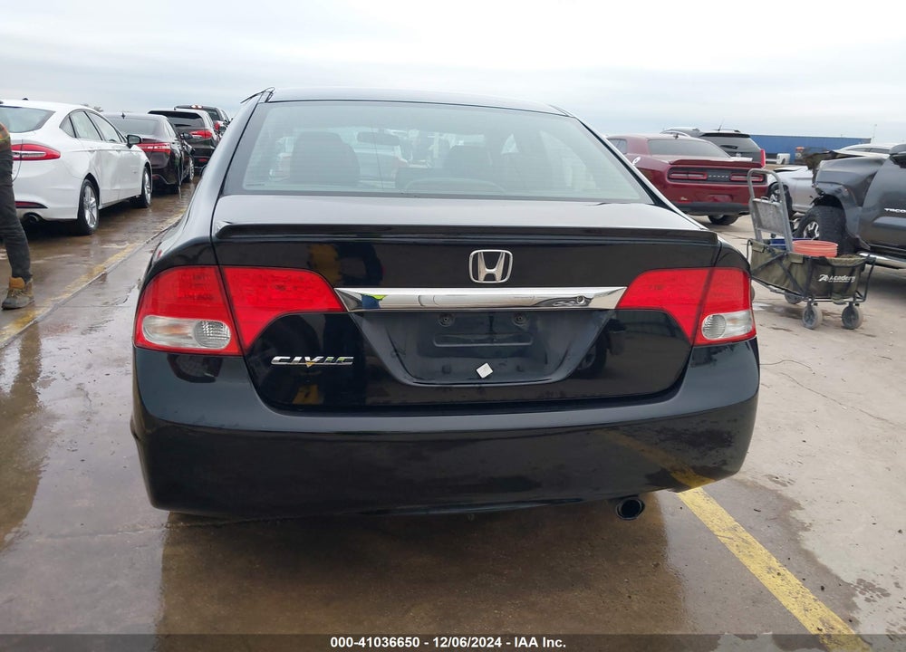 2011 HONDA CIVIC VIN: 19XFA1F61BE037285