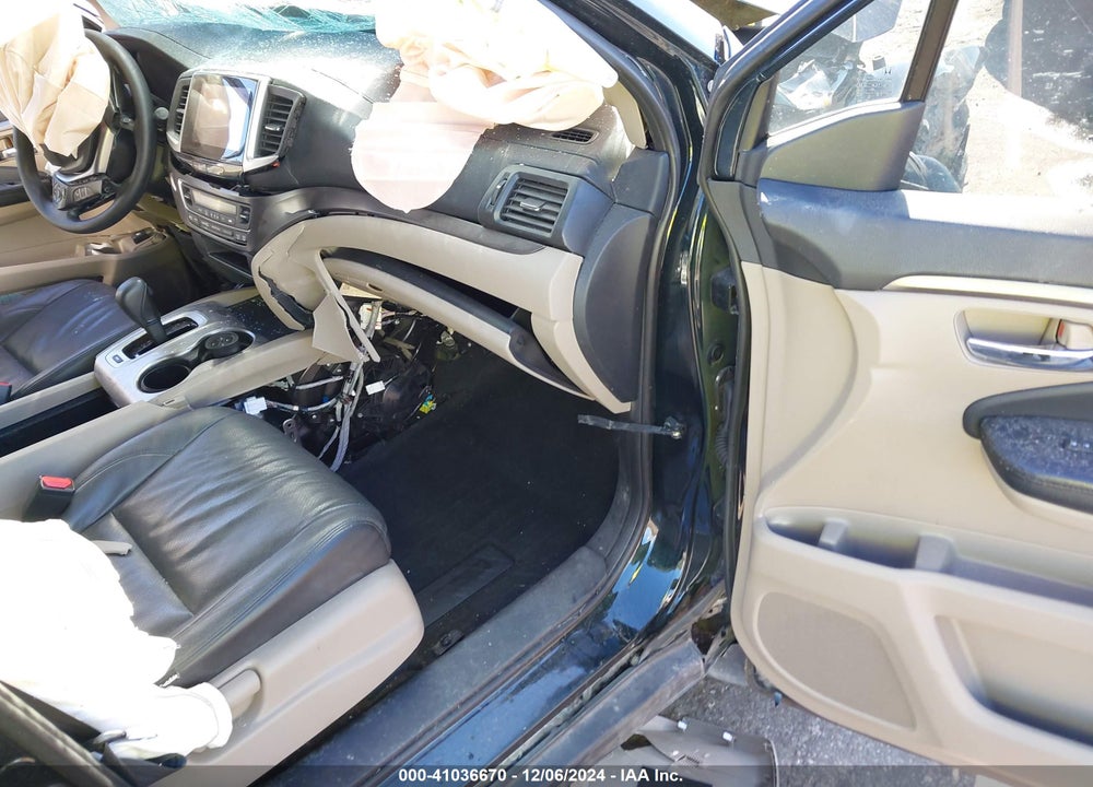 2017 HONDA PILOT EX VIN: 5FNYF5H39HB027904