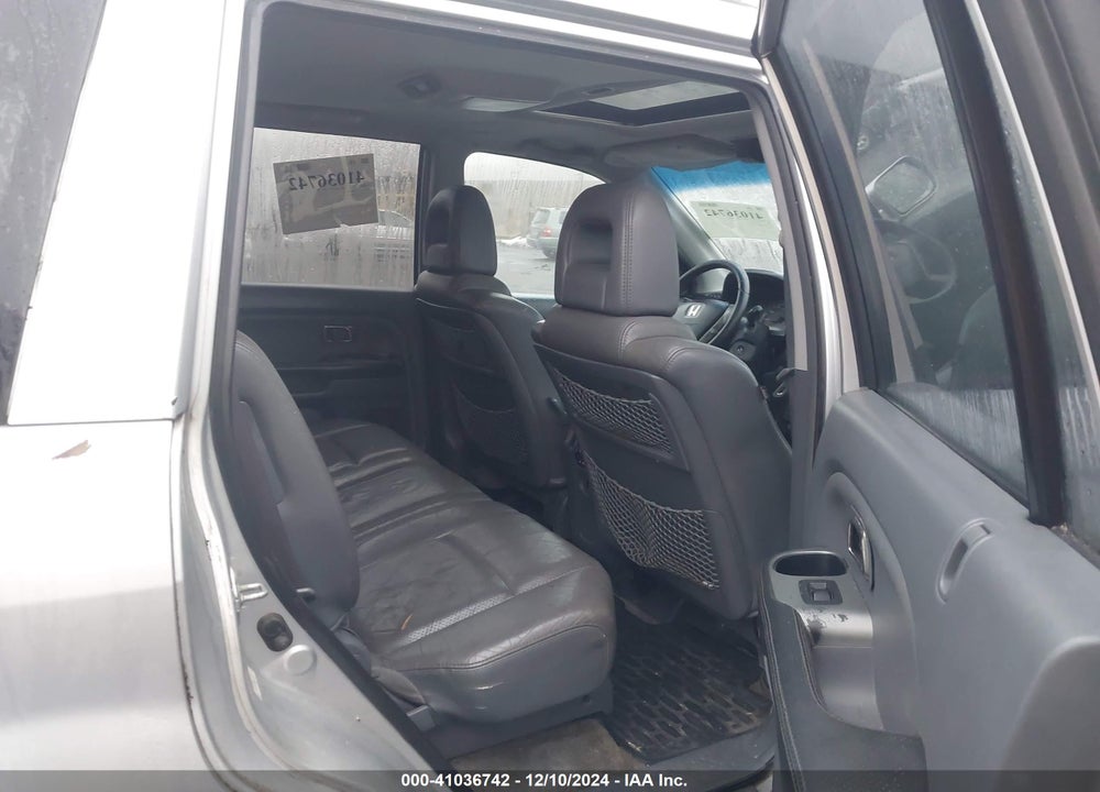 2005 HONDA PILOT EX-L VIN: 5FNYF18605B030317