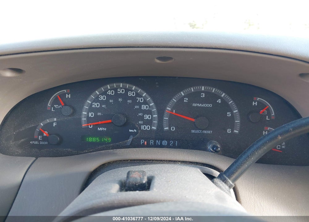 2002 FORD EXPEDITION EDDIE BAUER VIN: 1FMFU18L62LA00164