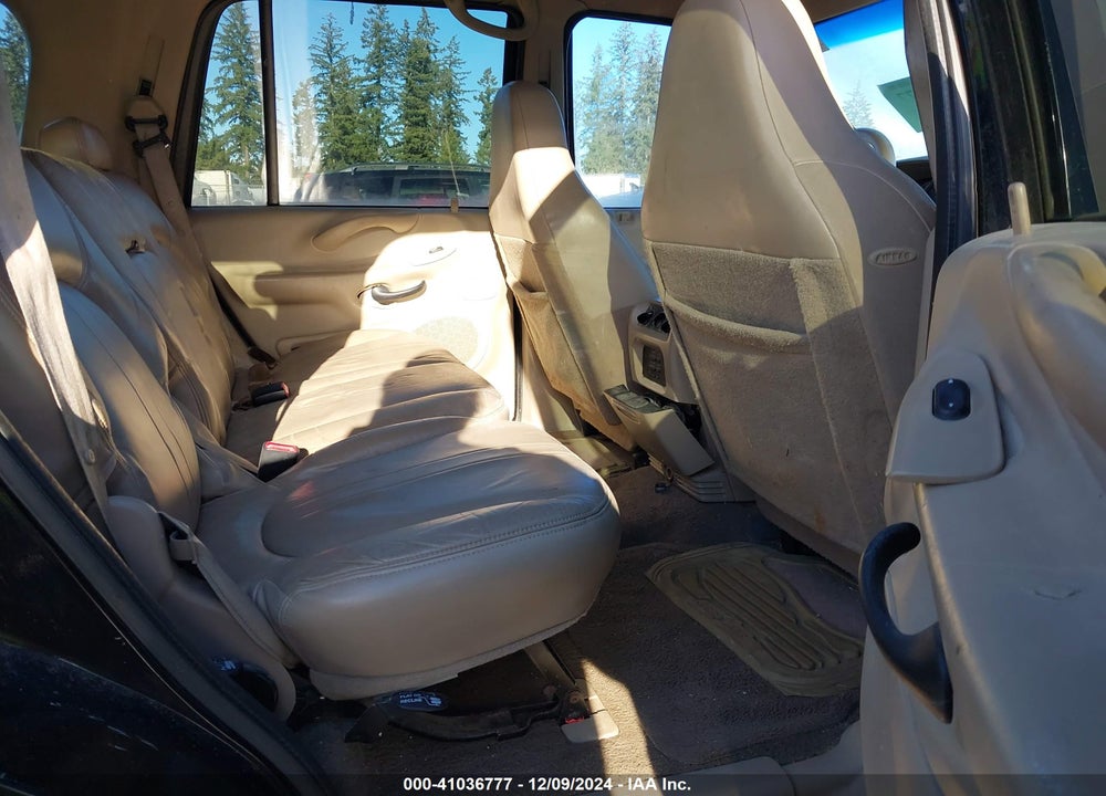 2002 FORD EXPEDITION EDDIE BAUER VIN: 1FMFU18L62LA00164