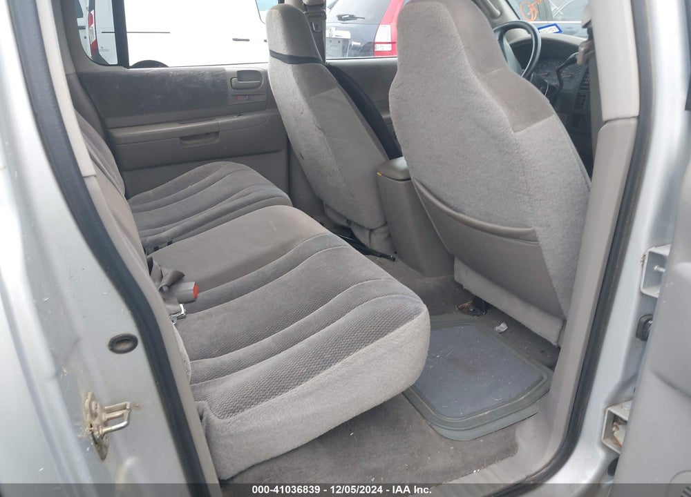 2004 DODGE DAKOTA SLT VIN: 1D7HL48N44S521966