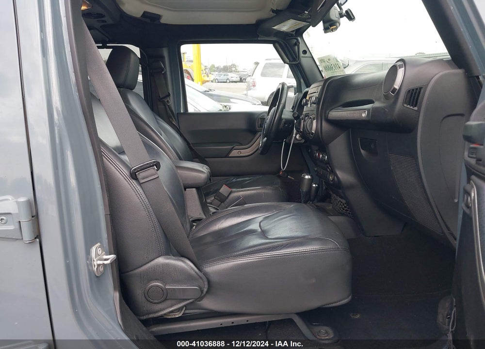 2015 JEEP WRANGLER UNLIMITED SPORT VIN: 1C4BJWDG2FL774130