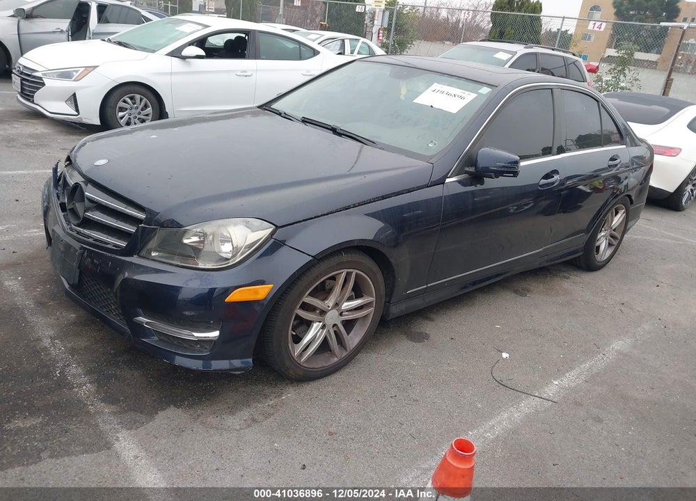 2014 MERCEDES-BENZ C 250 LUXURY/SPORT VIN: WDDGF4HB7ER306597