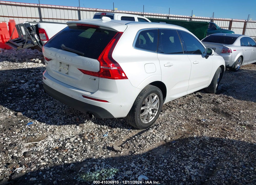 2018 VOLVO XC60 T5 MOMENTUM VIN: LYV102RK6JB106557
