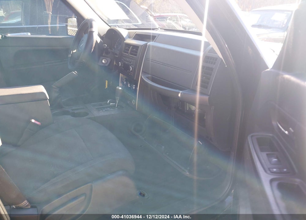 2009 JEEP LIBERTY VIN: 1J8GN28K19W530059