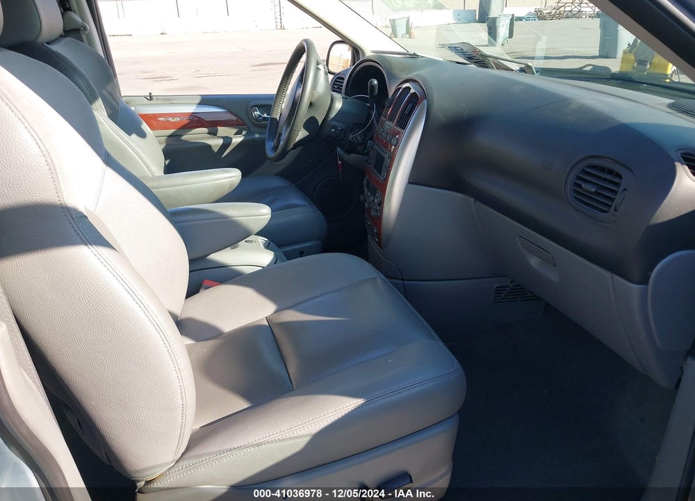 2006 CHRYSLER TOWN & COUNTRY LIMITED VIN: 2A8GP64L56R663430