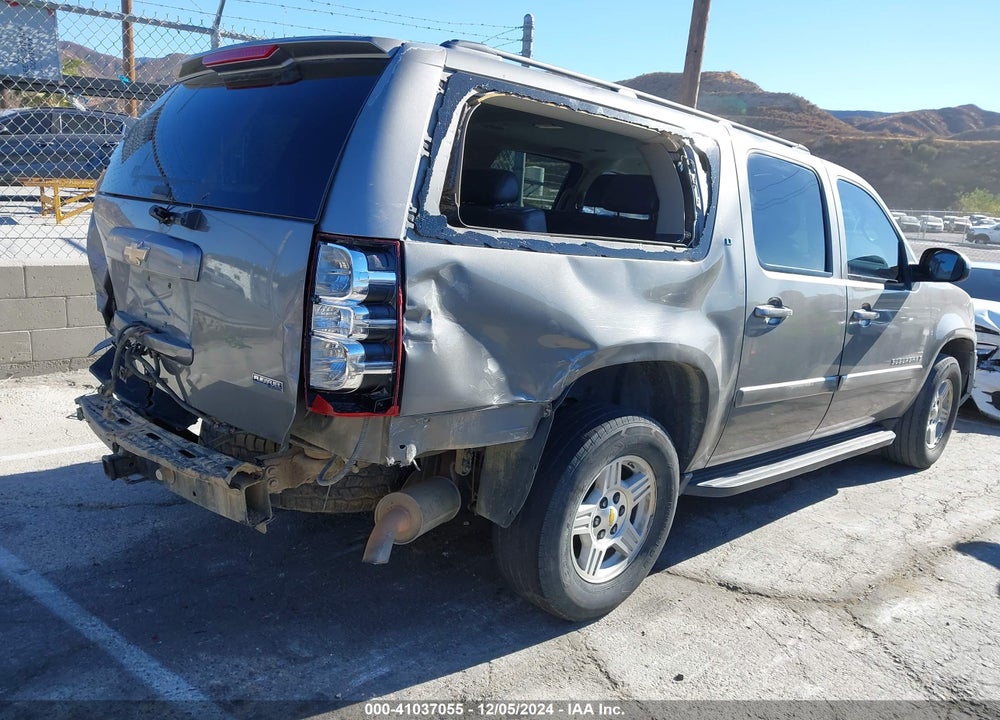 2008 CHEVROLET SUBURBAN 1500 LT VIN: 1GNFK16388J228854