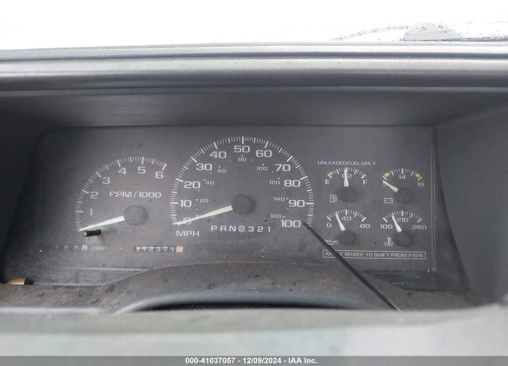 1997 CHEVROLET K1500 SPORTSIDE VIN: 1GCEK14R5VZ224737