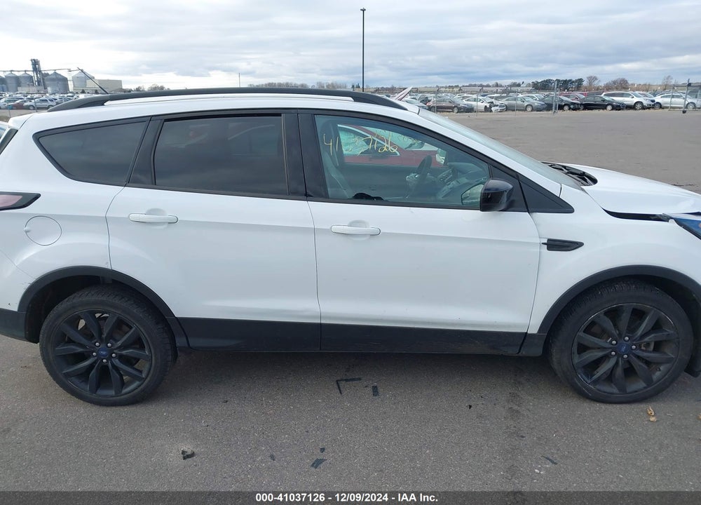 2017 FORD ESCAPE VIN: 1FMCU9GD8HUB90418