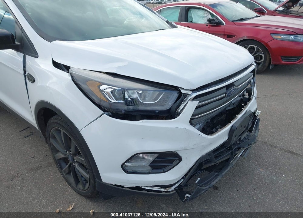 2017 FORD ESCAPE VIN: 1FMCU9GD8HUB90418