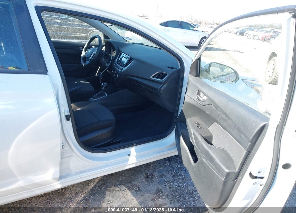 2019 HYUNDAI ACCENT VIN: 3KPC24A31KE067093