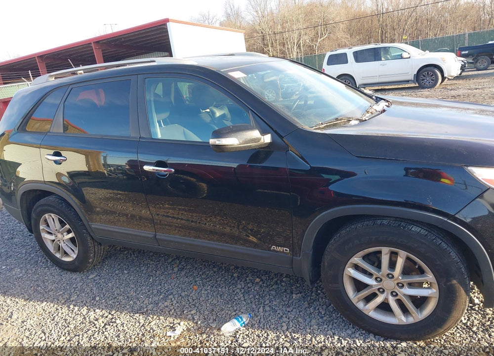 2015 KIA SORENTO LX V6 VIN: 5XYKTDA78FG601680