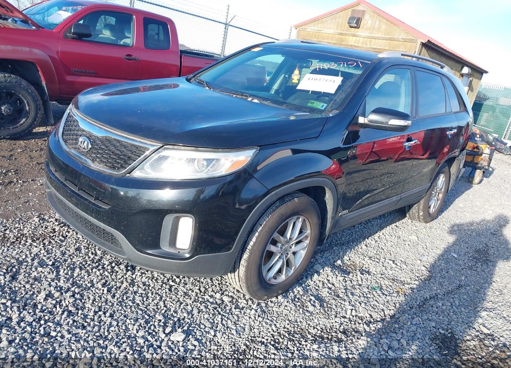 2015 KIA SORENTO LX V6 VIN: 5XYKTDA78FG601680