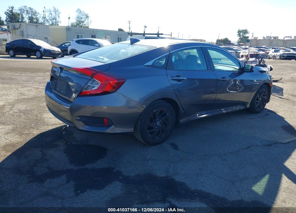 2017 HONDA CIVIC VIN: 2HGFC2F71HH512568