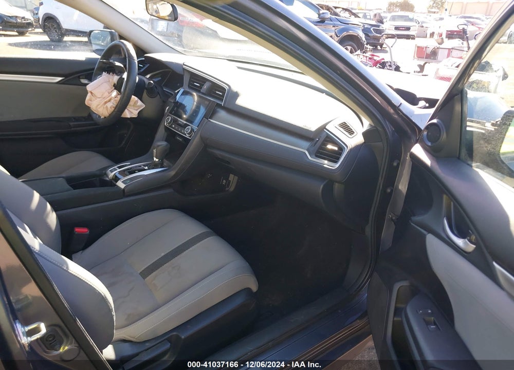 2017 HONDA CIVIC VIN: 2HGFC2F71HH512568