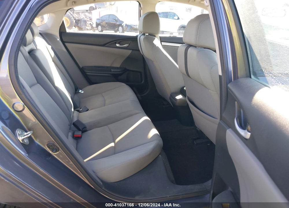2017 HONDA CIVIC VIN: 2HGFC2F71HH512568