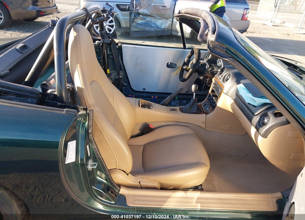 2001 MAZDA MX-5 MIATA LS/SPECIAL EDITION VIN: JM1NB353710214621