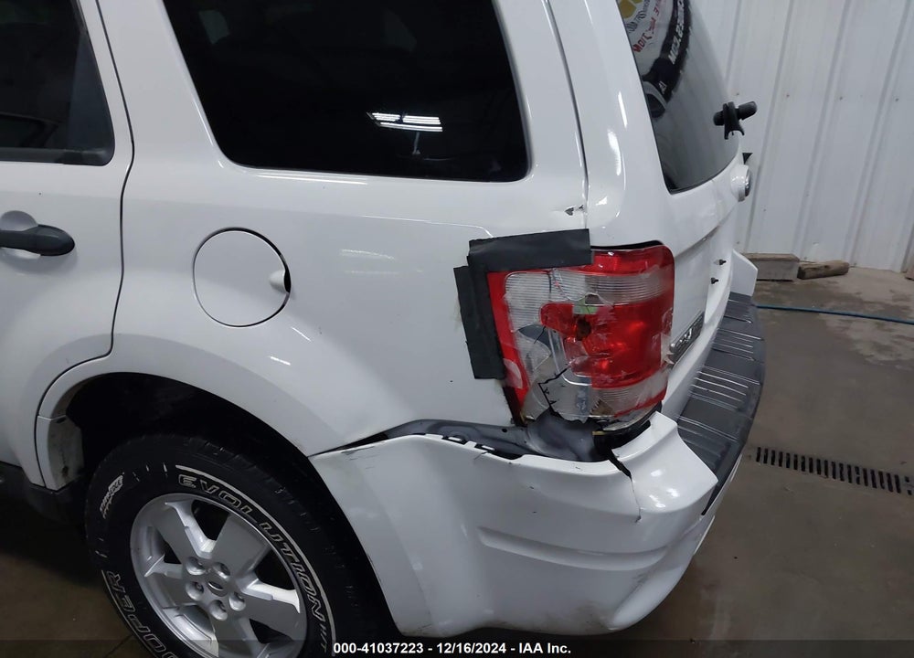 2010 FORD ESCAPE XLT VIN: 1FMCU9D77AKC49040