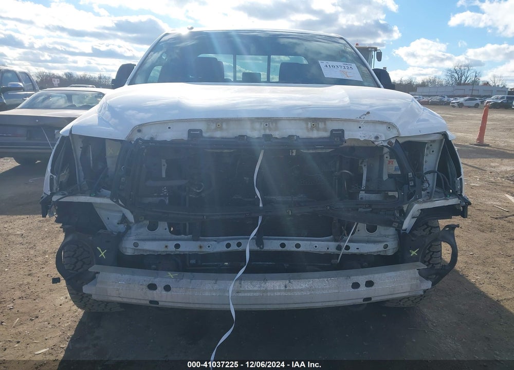 2013 TOYOTA TUNDRA GRADE 5.7L V8 VIN: 5TFUW5F18DX312187