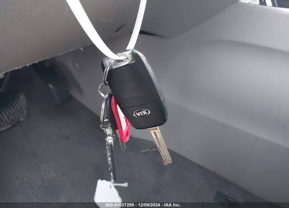 2020 KIA SEDONA L VIN: KNDMA5C16L6635483
