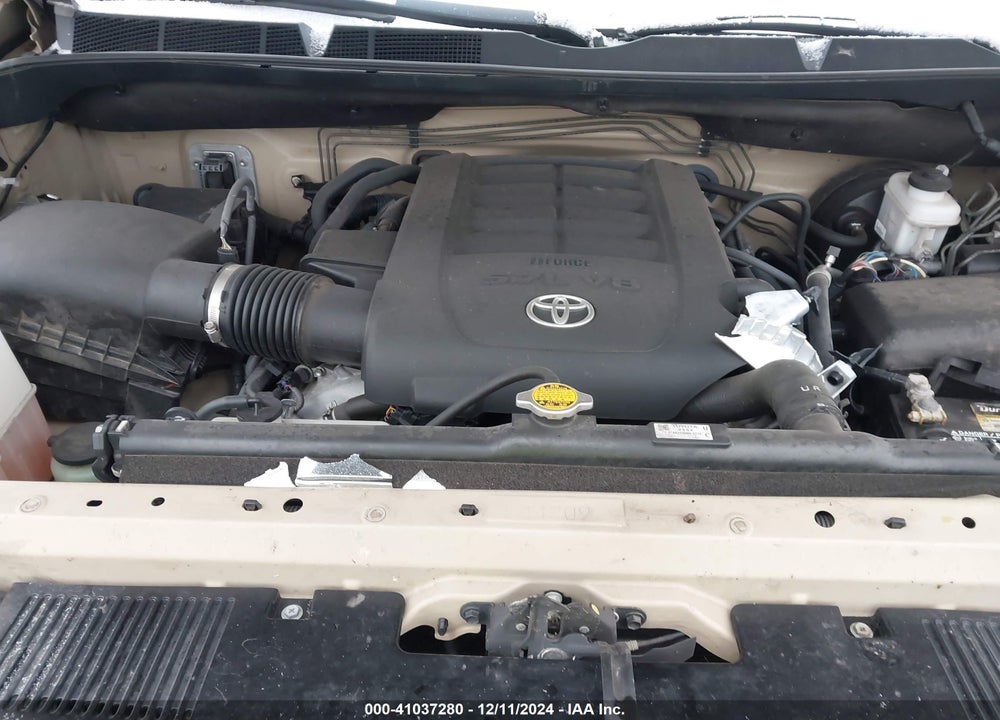 2017 TOYOTA TUNDRA SR5 5.7L V8 VIN: 5TFUW5F16HX625549