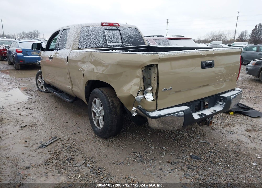 2017 TOYOTA TUNDRA SR5 5.7L V8 VIN: 5TFUW5F16HX625549