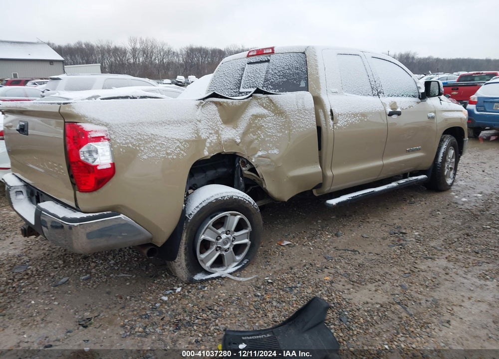 2017 TOYOTA TUNDRA SR5 5.7L V8 VIN: 5TFUW5F16HX625549