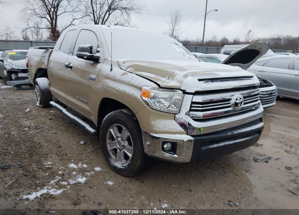 2017 TOYOTA TUNDRA SR5 5.7L V8 VIN: 5TFUW5F16HX625549