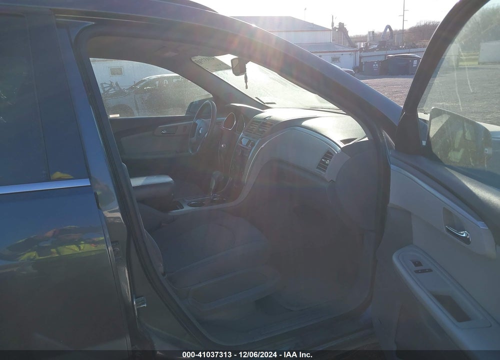 2010 CHEVROLET TRAVERSE LT VIN: 1GNLVGEDXAS139567