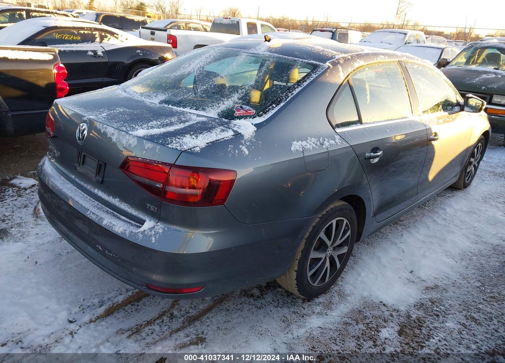 2017 VOLKSWAGEN JETTA 1.4T SE VIN: 3VWDB7AJ8HM392615