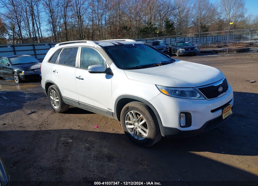 2014 KIA SORENTO LX VIN: 5XYKTCA63EG505178