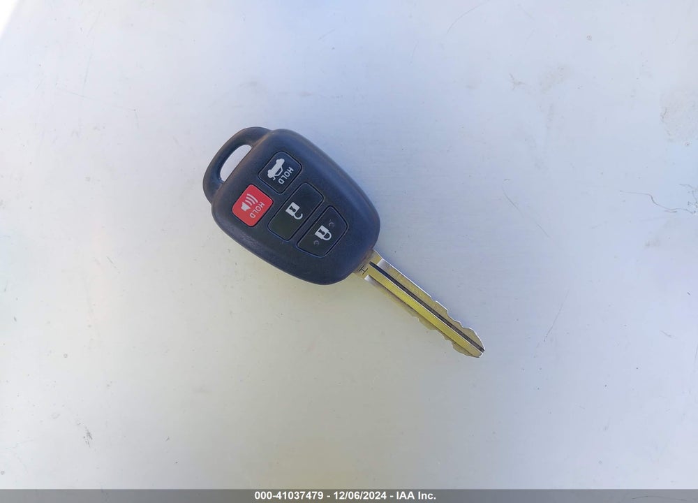 2014 TOYOTA COROLLA S PLUS VIN: 5YFBURHEXEP025132