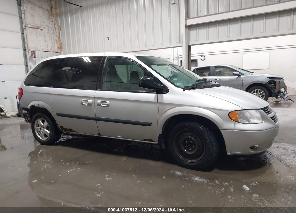 2005 DODGE CARAVAN SXT VIN: 1D4GP45R85B130096