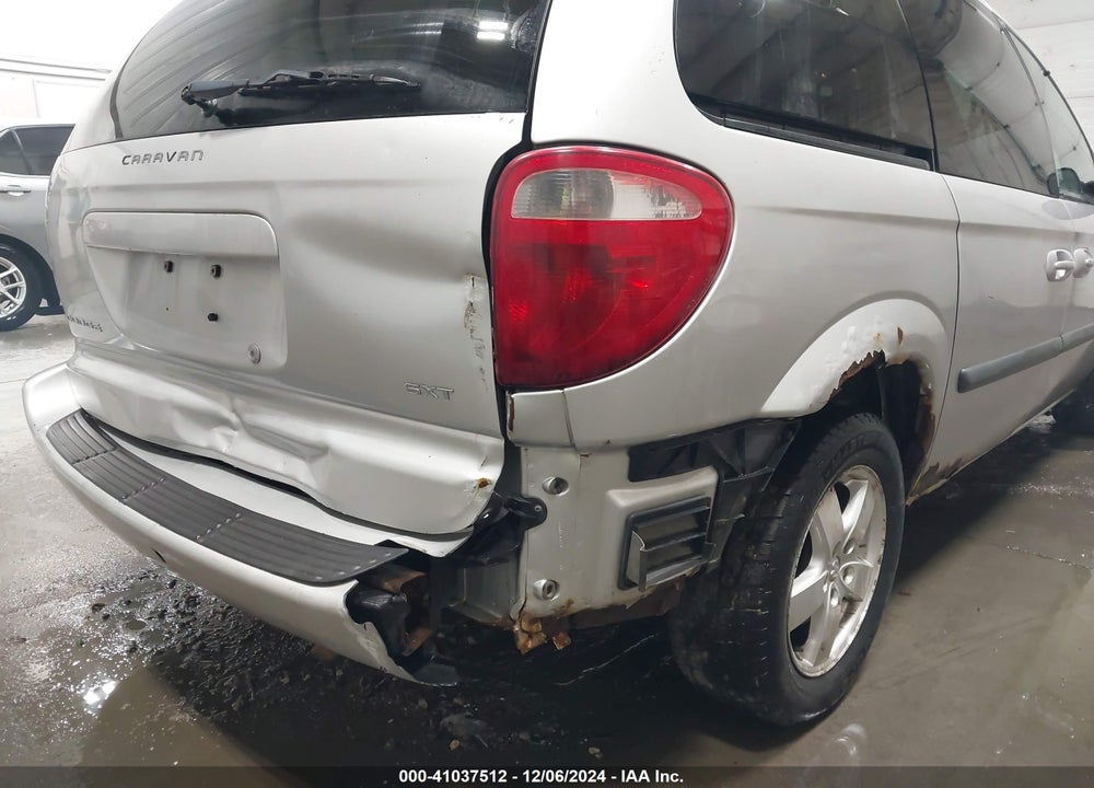 2005 DODGE CARAVAN SXT VIN: 1D4GP45R85B130096