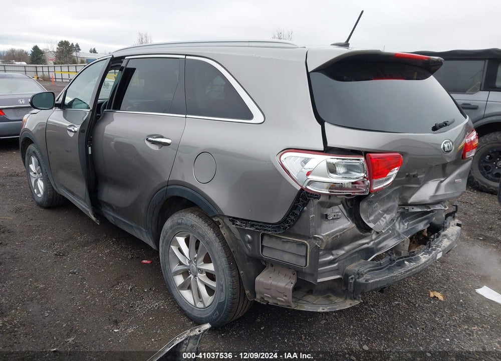 2017 KIA SORENTO 2.4L LX VIN: 5XYPG4A30HG214423