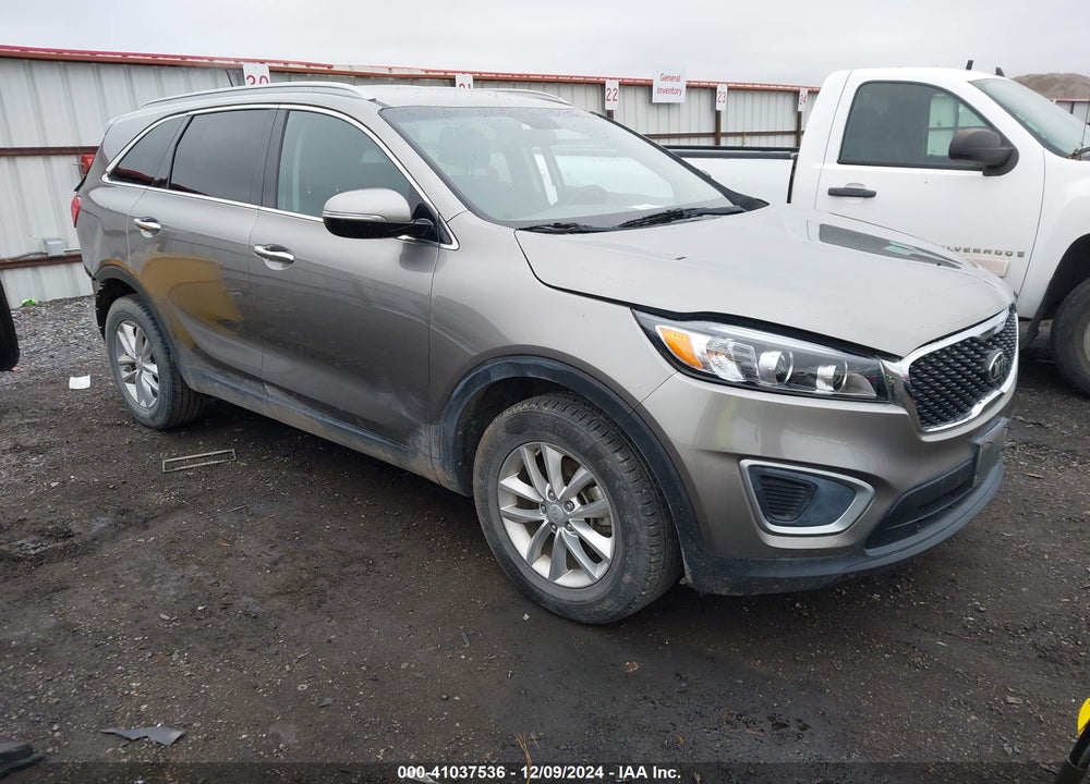 2017 KIA SORENTO 2.4L LX VIN: 5XYPG4A30HG214423