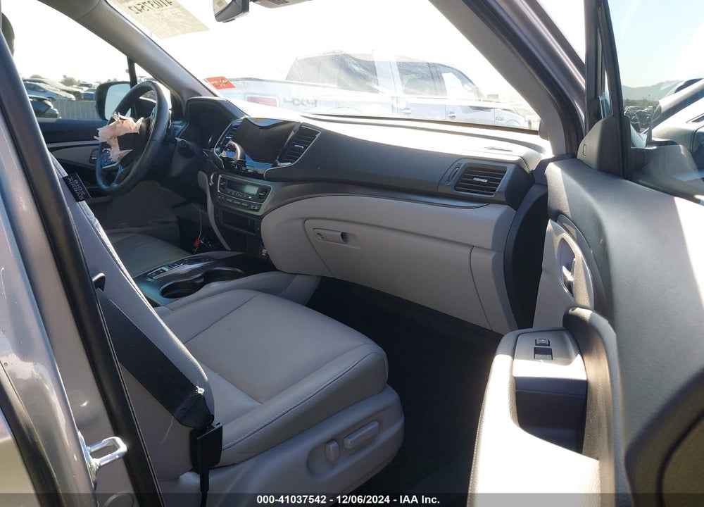 2021 HONDA PILOT 2WD EX-L VIN: 5FNYF5H51MB036284