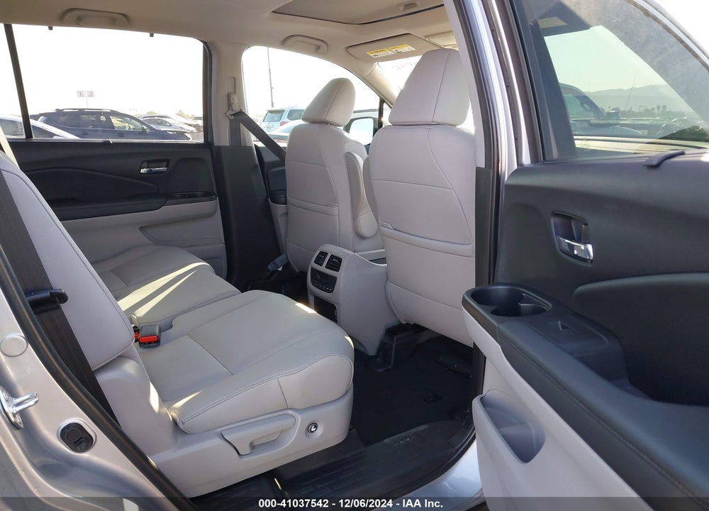2021 HONDA PILOT 2WD EX-L VIN: 5FNYF5H51MB036284